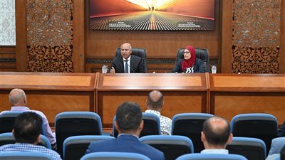 كامل الوزير: توافر ماكينات الإنتاج شرط للحصول على رخصة المصنع 