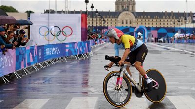 بعد انزلاقه بسبب الأمطار، عملية جراحية للاعب الدراجات بلاب في أولمبياد باريس 