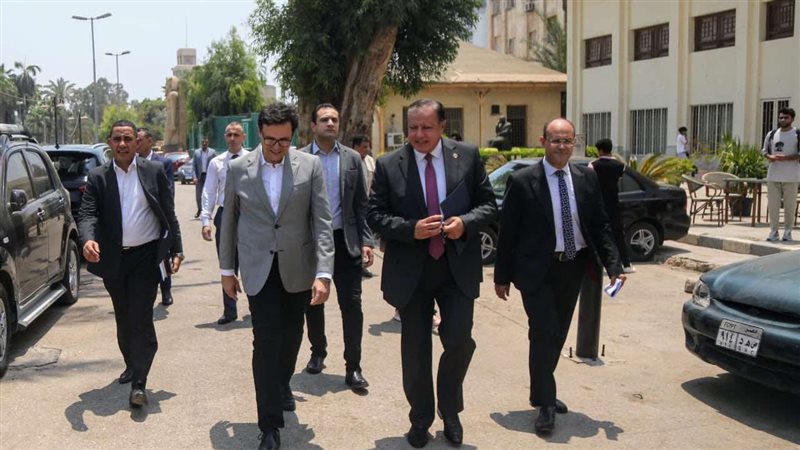 وزير الثقافة يتفقد