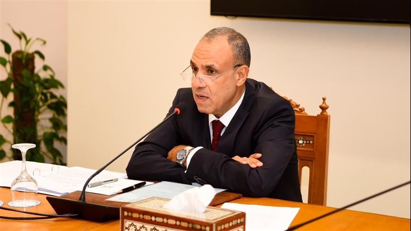 وزير الخارجية بدر