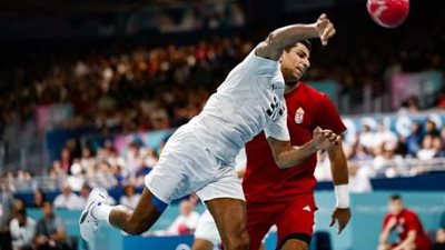 أولمبياد باريس، منتخب كرة اليد يتأخر 19 - 9 أمام الدنمارك في الشوط الأول 