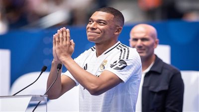 السوبر الأوروبي، غموض مركز مبابي في الظهور الأول مع ريال مدريد 