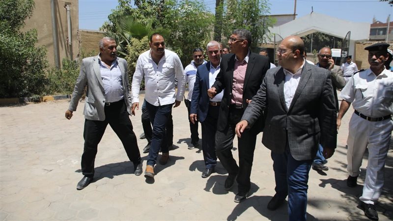 محافظ الجيزة خلال