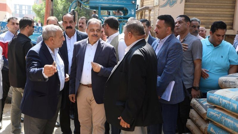 محافظ الشرقية خلال