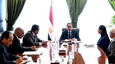 مدبولي: ضم عمال البناء والتشييد والمقاولات وأسر 