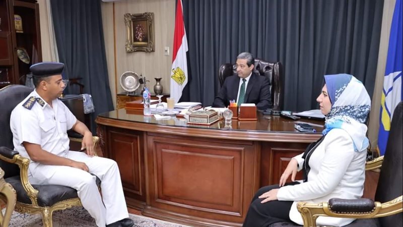 محافظ دمياط ومدير