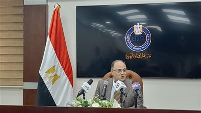 رئيس هيئة الدواء: شراء مواد خام بقيمة 100 مليون دولار شهريا لصناعة الأدوية