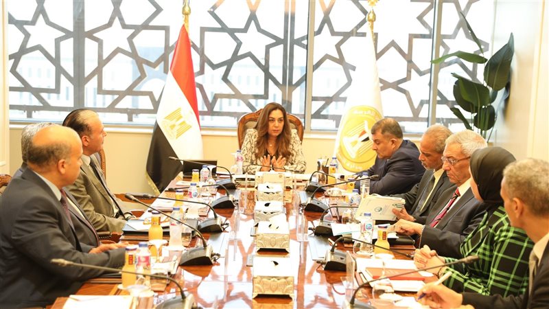 وزيرة التنمية المحلية،