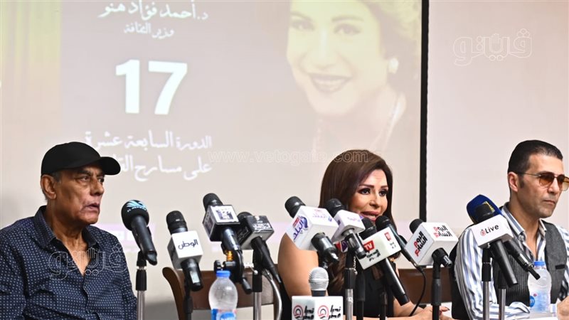 ندوة الفنان أحمد