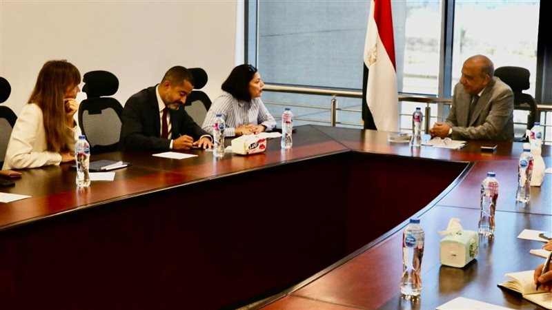 اجتماع وزير الكهرباء