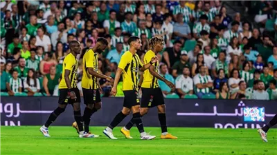 بنزيما يقود اتحاد جدة أمام الخلود بالدوري السعودي