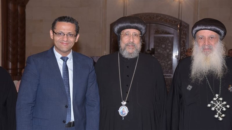 نقيب الصحفيين والأنبا