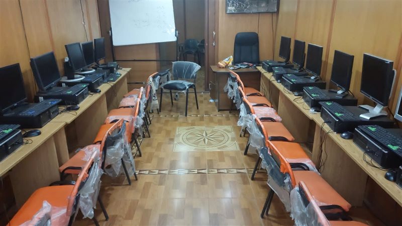 دورات تعليمية وشهادات