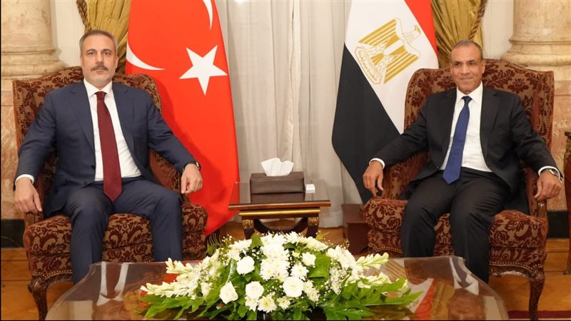 وزارة الخارجية ونظيرة