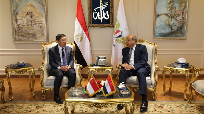 وزير الطيران المدني