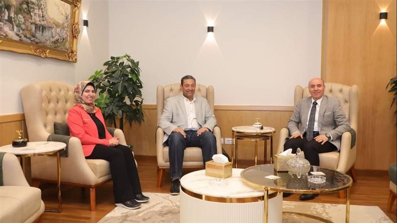 محافظ دمياط في مدينة