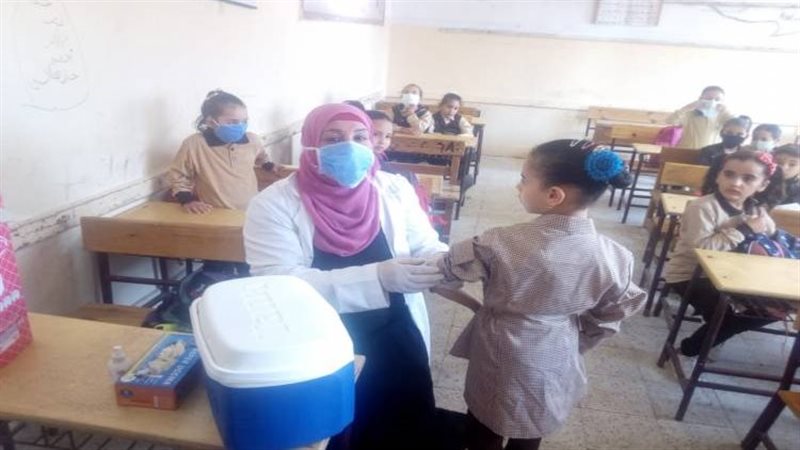 تطعيم طلاب المدارس