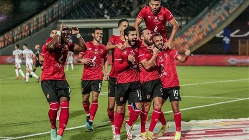 لاعبو الأهلي