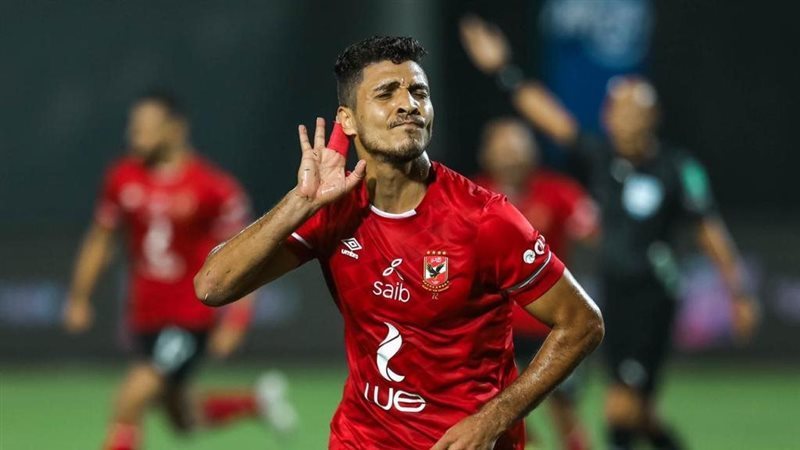 محمد شريف لاعب النادي