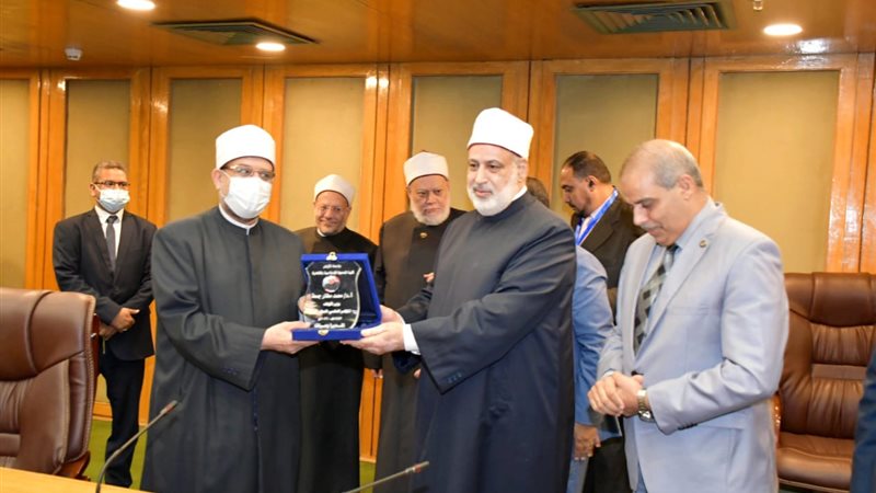 درع كلية الدعوة لوزير