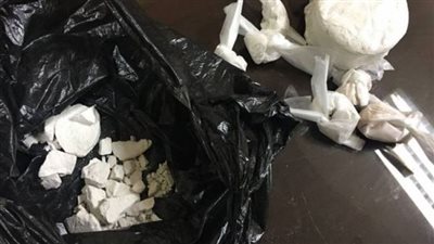 التحقيق مع عاطل ضبط بحوزته كيلو هيروين قبل ترويجها بالعياط