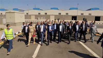 بالإيجار والتمليك.. طرح وحدات مجمع الصناعات بعرب العوامر أسيوط للشباب | فيديو