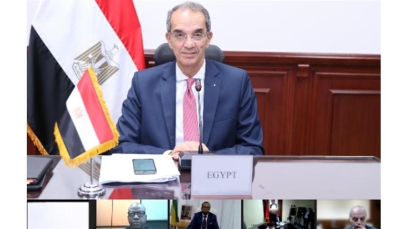 الدكتور عمرو طلعت