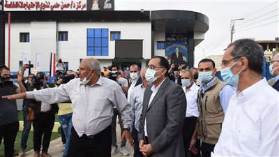 رئيس الوزراء يتفقد مركز تأهيل ذوي الاحتياجات الخاصة بالخارجة