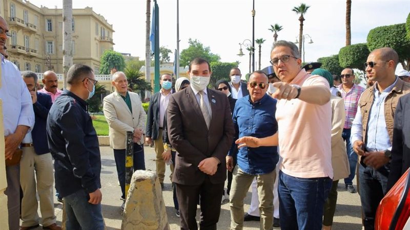 وزير السياحة والآثار