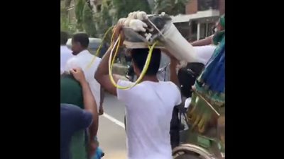 استولوا على أثاثها ومقتنياتها، محتجون يقتحمون قصر الشيخة حسينة في بنجلاديش (فيديو) 