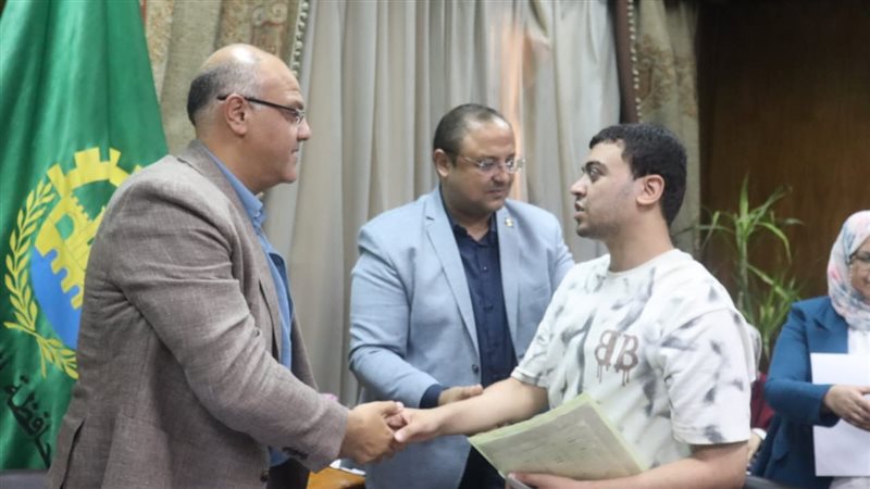 محافظ القليوبية خلال