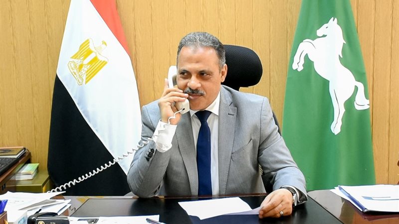 المحافظ يهنئ أوائل
