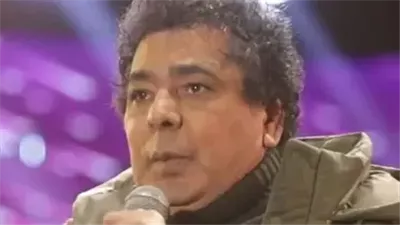 سقط أثناء تصوير كليب مع تامر حسني، تفاصيل الحالة الصحية لمحمد منير