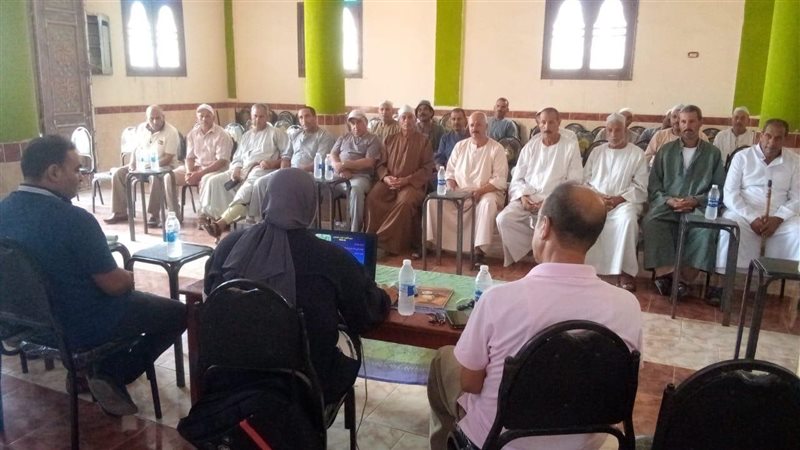 ندوات إرشادية لمزارعي