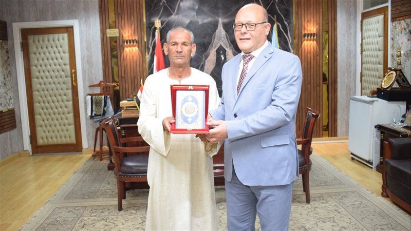 رئيس جامعة سوهاج