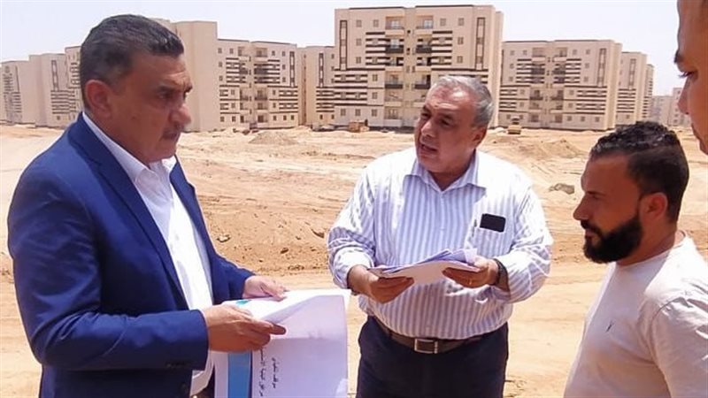 مسؤولو الإسكان