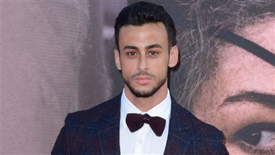 بعد دخوله عالم الأساطير اليونانية، من هو الممثل المصري البريطاني فادي السيد؟ (صور)