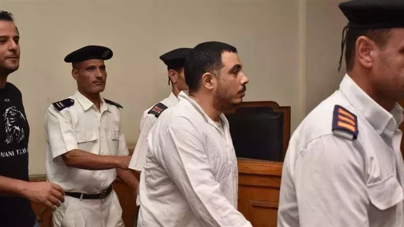 سفاح التجمع، فيتو