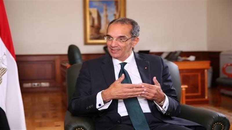 الدكتور عمرو طلعت