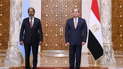 السيسي ونظيره الصومالي يشهدان مراسم التوقيع على بروتوكول التعاون العسكري بين البلدين