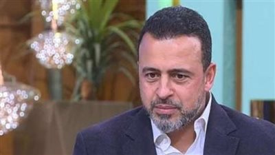 أسألكم الدعاء لها برؤية وجه الله الكريم، مصطفى حسني ينعى والدته بكلمات مؤثرة