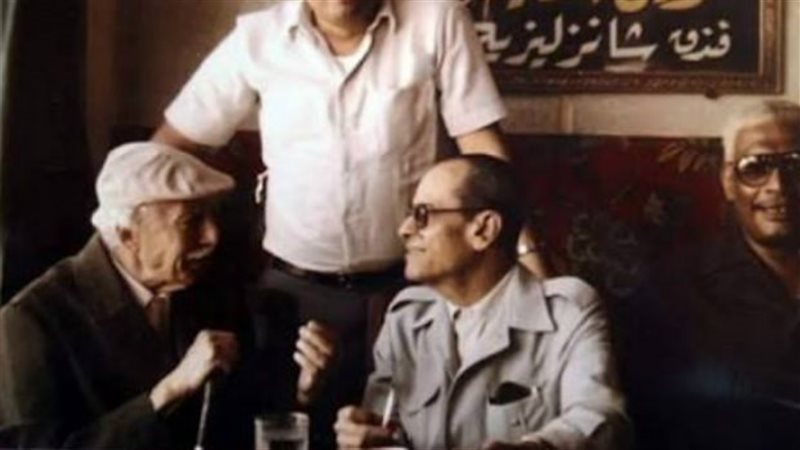نجيب محفوظ وتوفيق