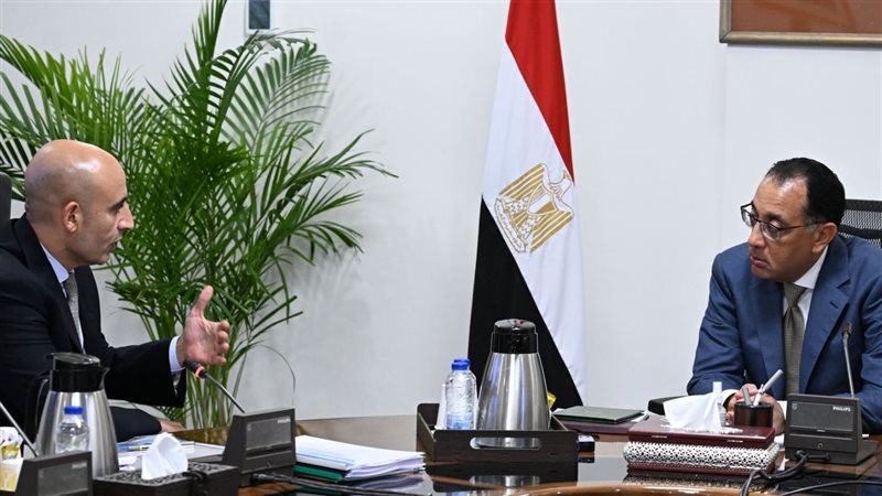 رئيس الوزراء ووزير
