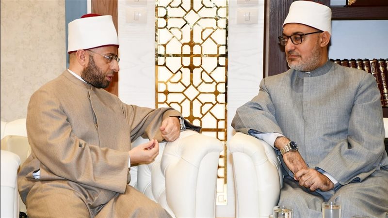 وزير الأوقاف ومفتي