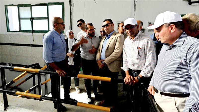 وزير الإسكان يتفقد