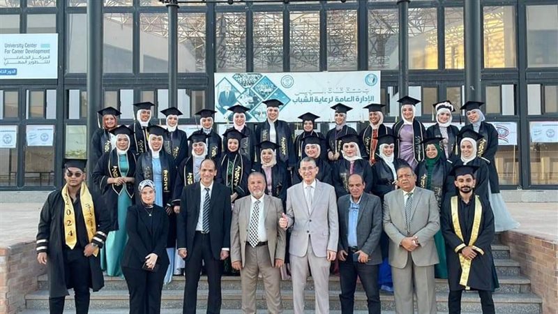 زراعة القناة تحتفل