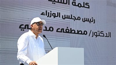 رئيس الوزراء: كورنيش عالميّ بالعلمين الجديدة متاح لجميع المواطنين 