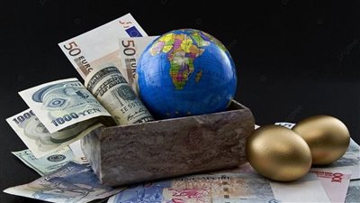 الدولار يرتفع لأعلى مستوى في 75 يومًا مع تراجع الين 