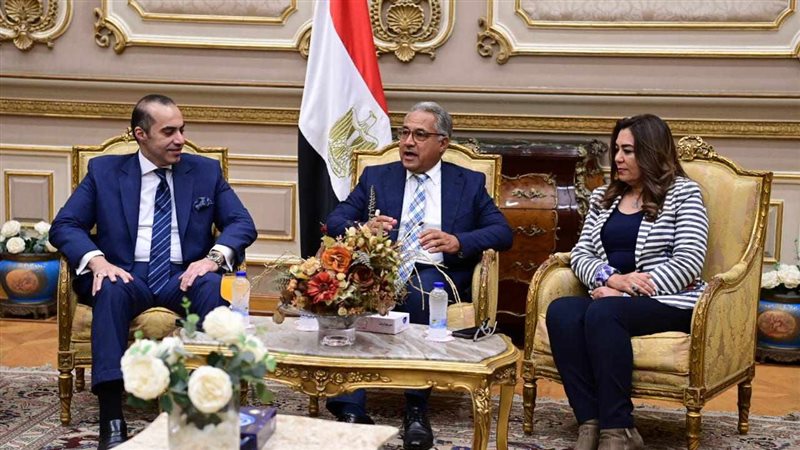 د. منال عوض ووزير