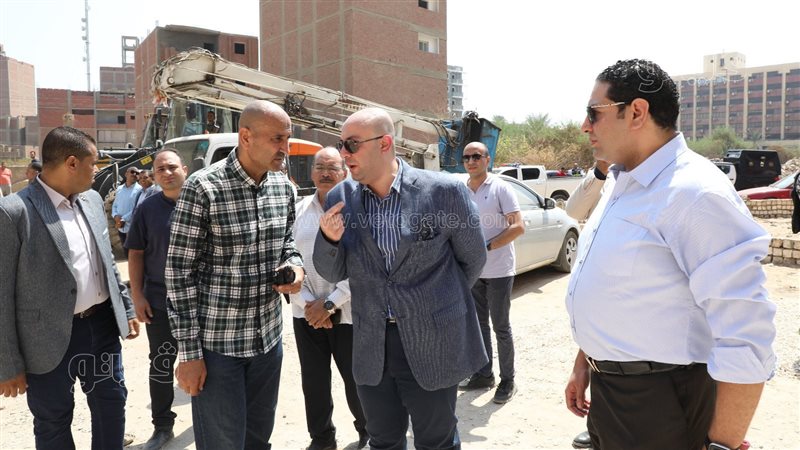محافظ بني سويف يقود